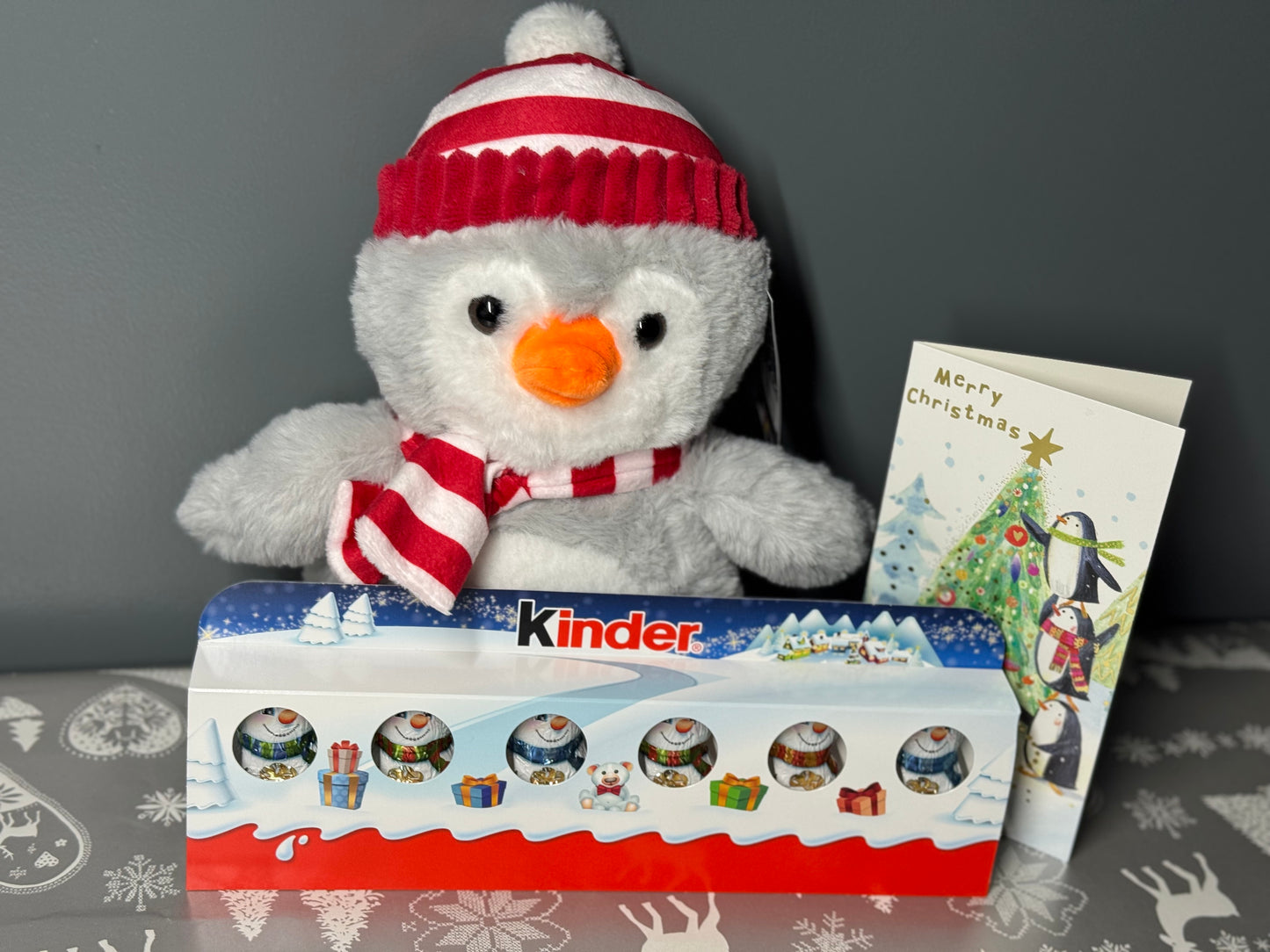 ⭐ Christmas Gift Set – Plush & Kinder| ⭐ Set Cadou Crăciun – Pluș & Kinder