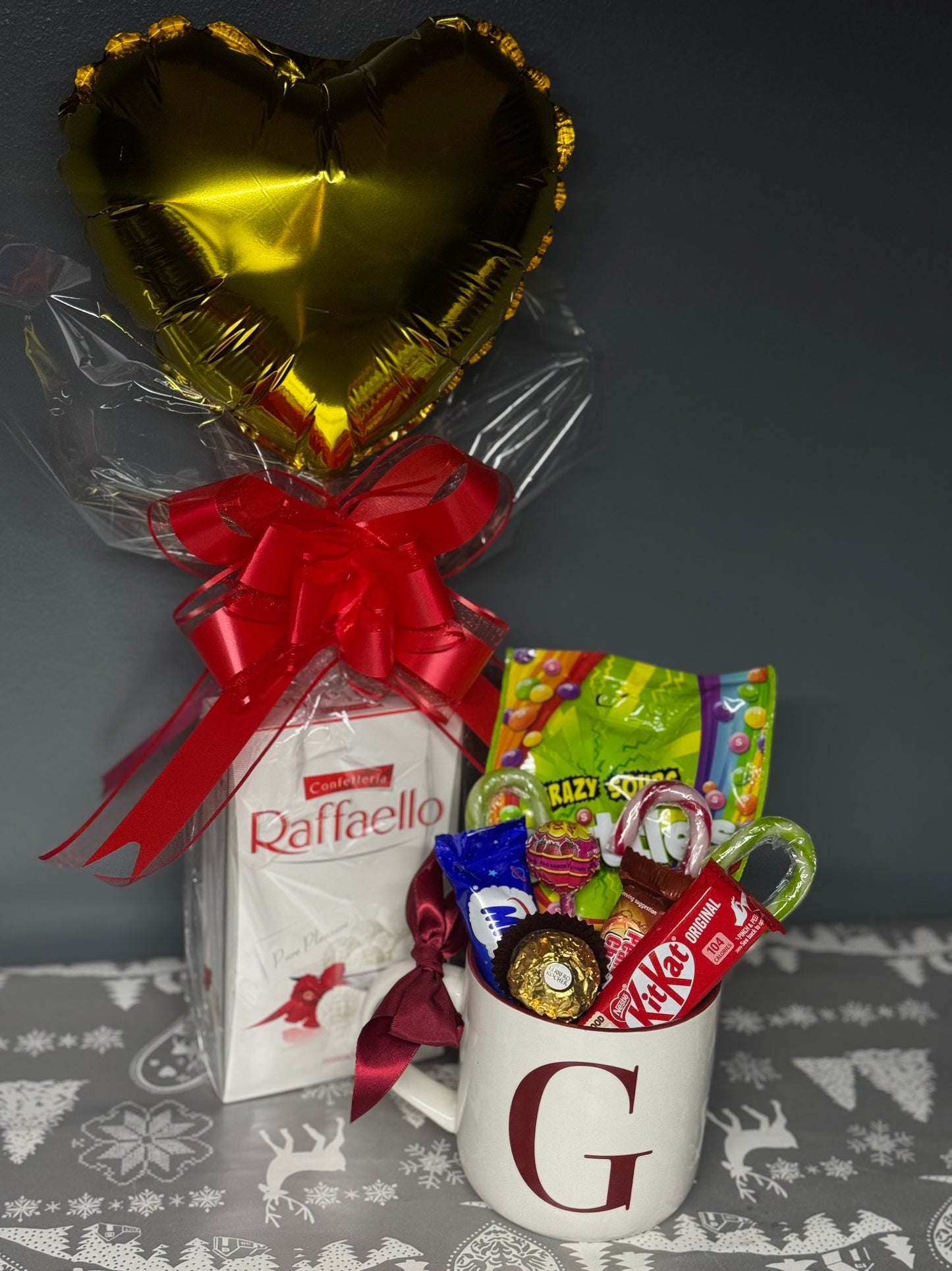 Golden Heart Candy Mug Set | Set Cadou „Inimă Aurie & Cană Personalizată”