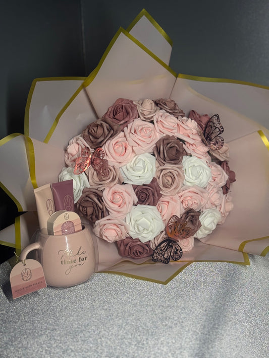 Gift Set – Foam Rose Bouquet + Relaxation Set | Set Cadou – Buchet din Trandafiri de Spumă + Set Relaxare