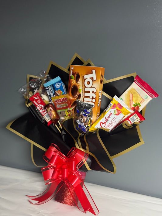 ⭐ Chocolate & Sweets Bouquet – Premium Mix Gift | 
⭐ Buchet Dulciuri – Mix Premium de Ciocolată & Snacks