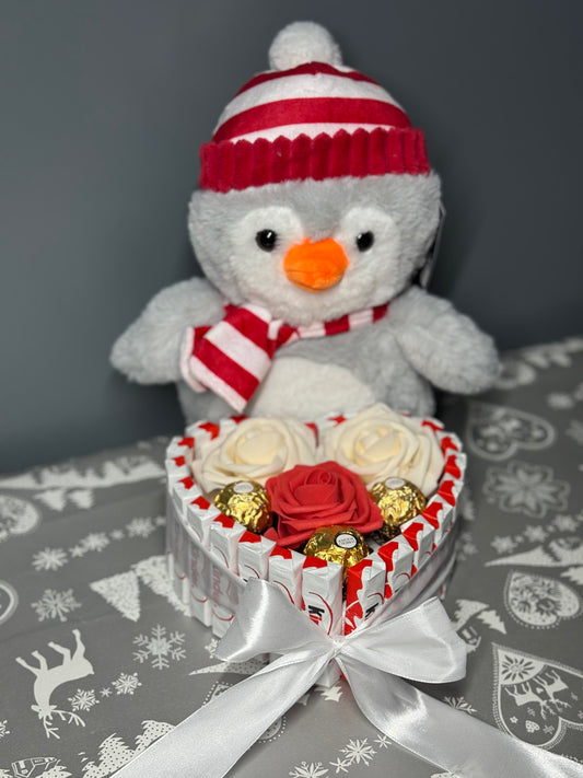 ⭐ Gift Set – Plush Penguin & Kinder Heart Box with Roses | ⭐ Set Cadou – Pinguin de Pluș & Cutie Inimă Kinder cu Trandafiri
